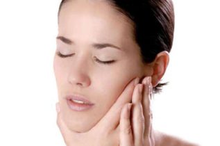 Mal à la mâchoire bruit douleur blocage articulation